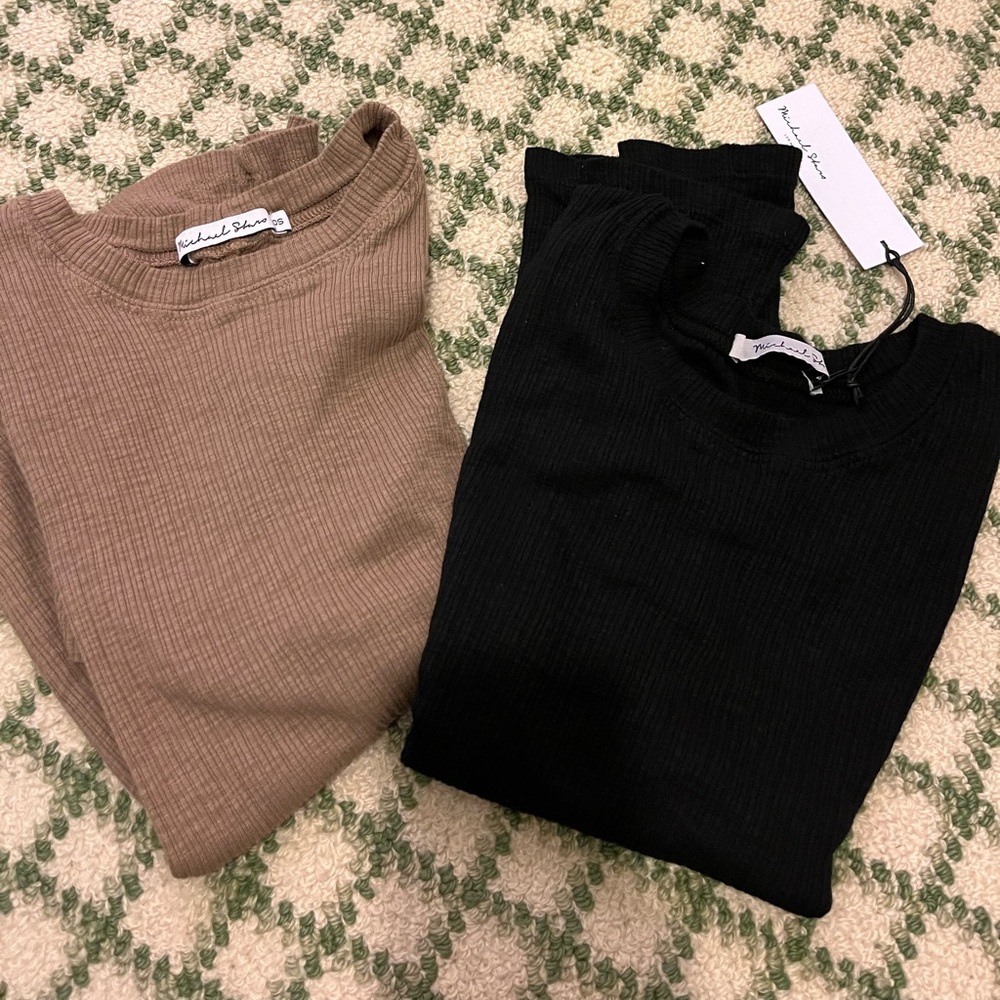 2 michael stars- one size tees- black and brown short sleeves